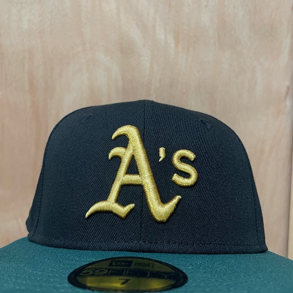 Oakland athletics Rickey Henderson field patch 59fifty size 7 brand new sold out - Picture 2 of 6